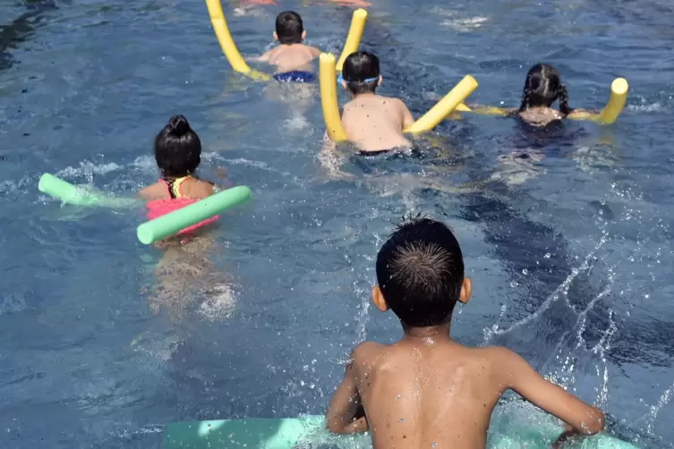 F&uuml;rs Schulschwimmen ist nach dem Freibadsommer wieder Pause. 