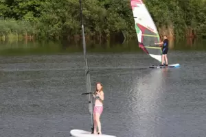 Gleiten über den Silbersee: Rebecca Ditt und Steve Dittmer.