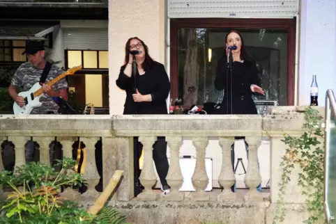 Jürgen Zapp, Selina-Sophie Vierling, Steffi Empel und Jan Luca Ernst liefern ein Konzert mit grandiosem Soundeffekt im Neufferpa