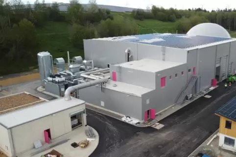 Eine Biomüll-Vergärungsanlage in Kirchberg im Hunsrück trägt zur guten Energiebilanz bei. 