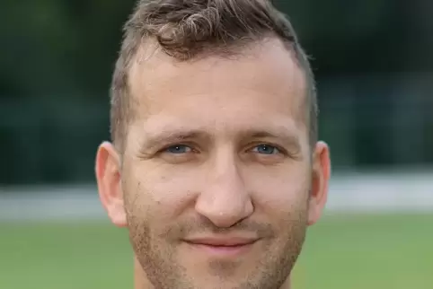 Kevin Leiner, Spielertrainer der SG Thaleischweiler, blickt dem Kerwespiel gegen Titelanwärter SpVgg Waldfischbach/Burgalben ges