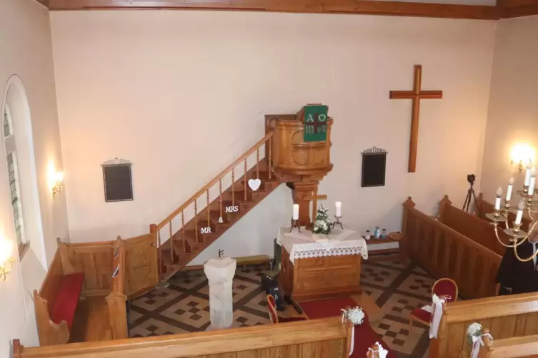 Vor 41 Jahren wurde der Innenraum der Kirche grundlegend neu gestaltet, das Holz erhielt dabei wieder seinen nat&uuml;rlichen Farbton