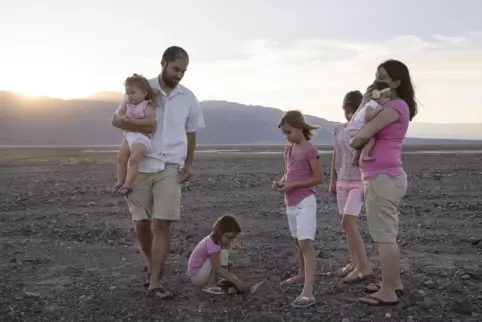 Im Death Valley machen die Taylors ihre Ausflüge früh am Morgen. Wenn die Sonne über die Berge kriecht, ist es Zeit, in das klim