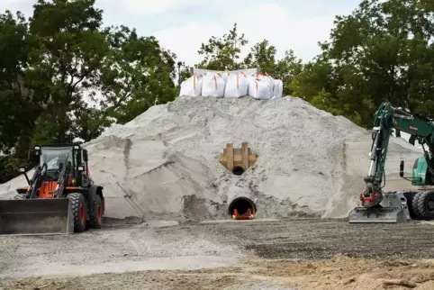 Die Pyramide auf dem BASF-Gelände, in der die Fliegerbombe entschärft wurde.