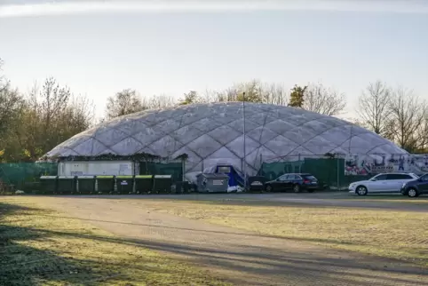 Traglufthallen sind im Tennis bereits an einigen Stellen im Einsatz wie hier in Frankenthal.