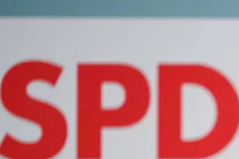 Anlässlich des Jubiläums des SPD-Ortsvereins werden auch Mitglieder geehrt.