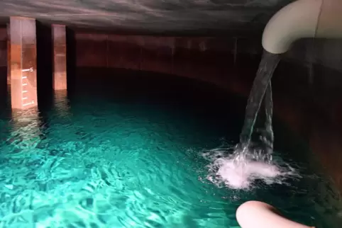 Kostbares Nass: Blick in einen der Tanks.