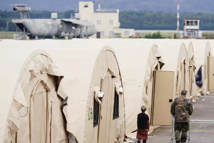Die USA nutzen auch ihren Militärstützpunkt iin Ramstein als Drehkreuz für die Evakuierung von Schutzsuchenden und Ortskräften a