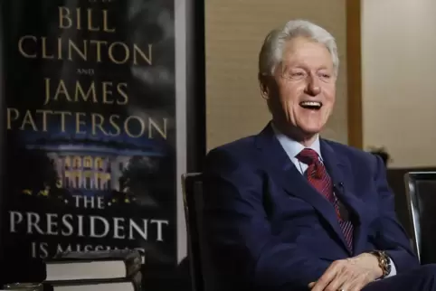 Der amerikanische Ex-Präsident Bill Clinton ist unter die Polit-Thriller-Autoren gegangen. 
