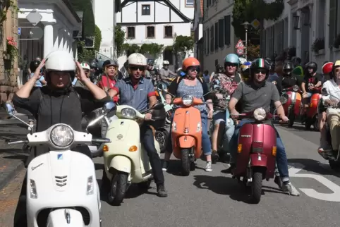 2018 war Premiere für Vespa-Fans in Wachenheim.