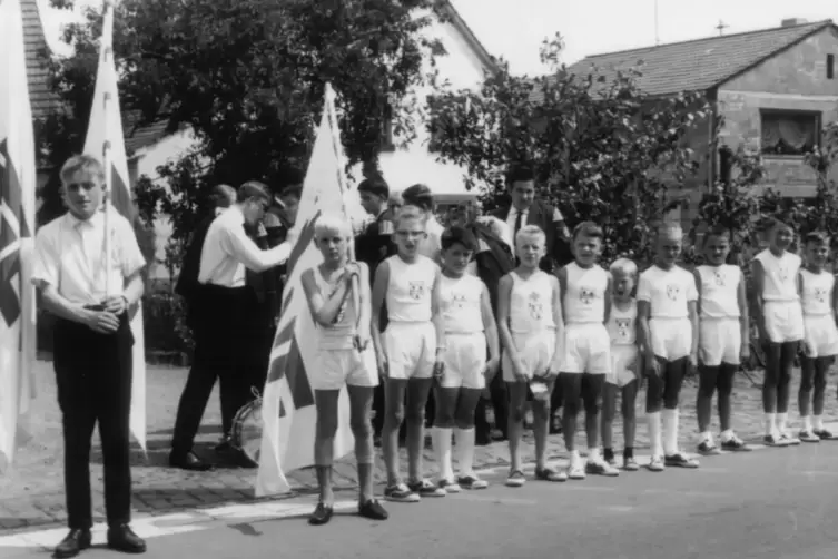 Jugendliche Vereinsmitglieder (circa 1960).