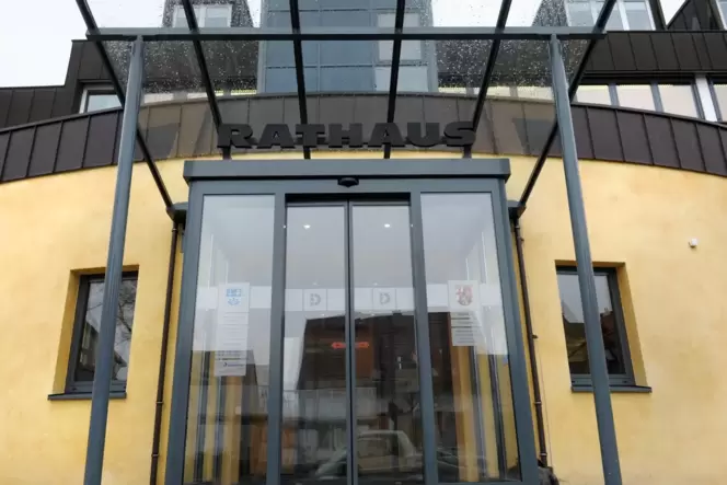 Rathaus Dudenhofen: Ab 20. September sind Besuche im Bürgerbüro auch ohne Termin möglich. Rathaus Dudenhofen: Ab 20. September sind Besuche im Bürgerbüro auch ohne Termin möglich.