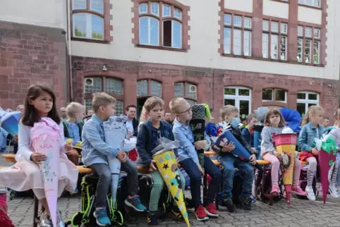 Einschulungsfeier in Kirchheim. 