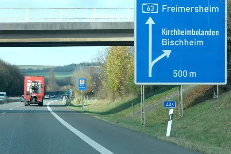 Wer auf der A63 von Kirchheimbolanden in Richtung Mainz fährt, kann nun doch in den kommenden beiden Wochen am Autobahnkreuz Alz