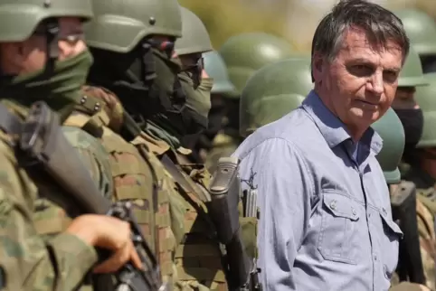 Jair Bolsonaro, ehemals Hauptmann bei den Fallschirm-Jägern, kann bis jetzt auf viele Soldaten als getreue Anhänger zählen. 
