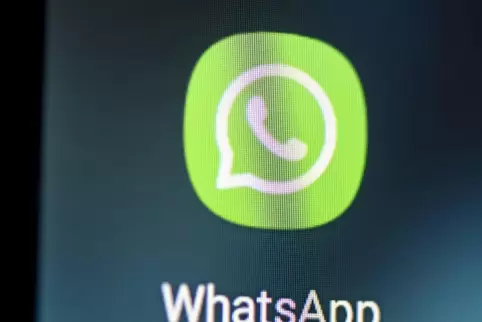 wegen Verstößen gegen die Europäische Datenschutz-Grundverordnung soll der zu Facebook gehörende Messengerdienst eine Strafe von