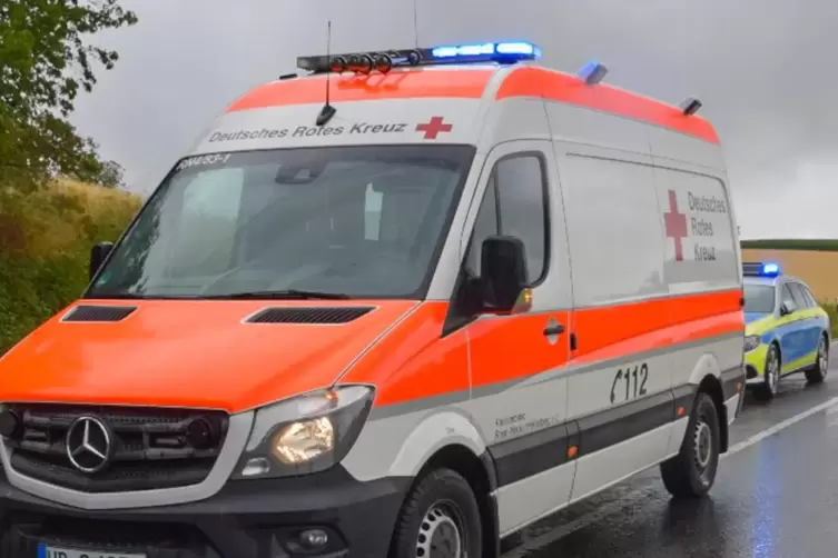 Beim Rangieren eines Wagens wurde eine Frau aus Neustadt eingeklemmt und verletzt. 