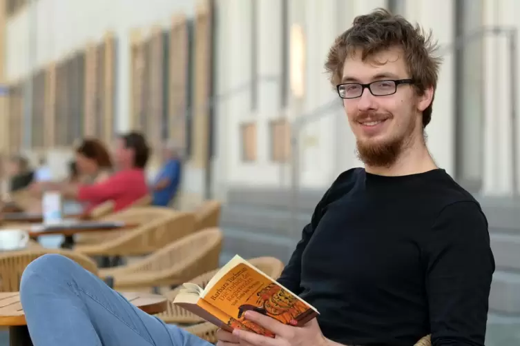 Begeisterter Leser: Klimalisten-Kandidat Jonas Wittner. 
