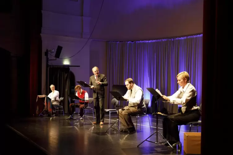 Starker Auftakt: Melville-Lesung mit den Pfalztheater-Schauspielern (von links) Martin Schultz-Coulon, Lukas Huber, Rainer Furch