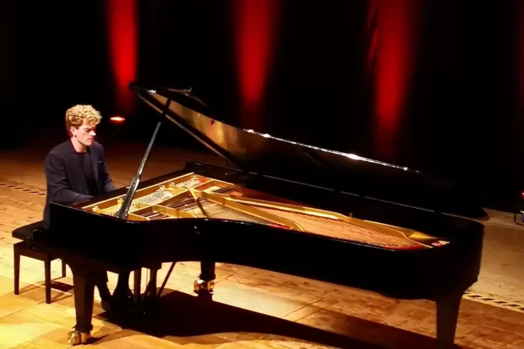 Joseph Moog bei einem Konzert in Pirmasens. 