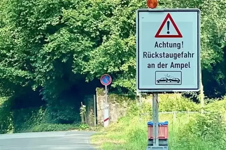 Der LBM hat mittlerweile auch Schilder aufgestellt. 