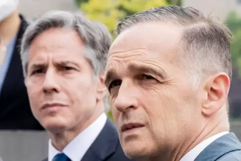 Anthony Blinken (links) und Heiko Maas (rechts) im Juni diesen Jahres am Holocaust-Mahnmal in Berlin.