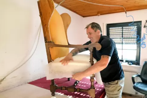 Jeder Stuhl ist anders: Diese Abwechslung schätzt Marc Lause ein seinem Handwerk. Aber nicht nur das. 