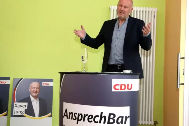Xaver Jung kann sich eine Kapitalerhöhung für die Bahn AG vorstellen. Xaver Jung kann sich eine Kapitalerhöhung für die Bahn AG vorstellen.