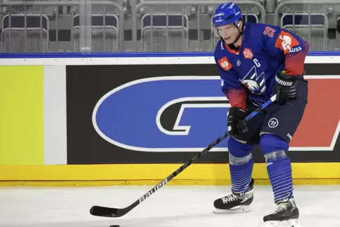 1,93-Meter-Mann: Denis Reul, der neue Adler-Kapitän. 