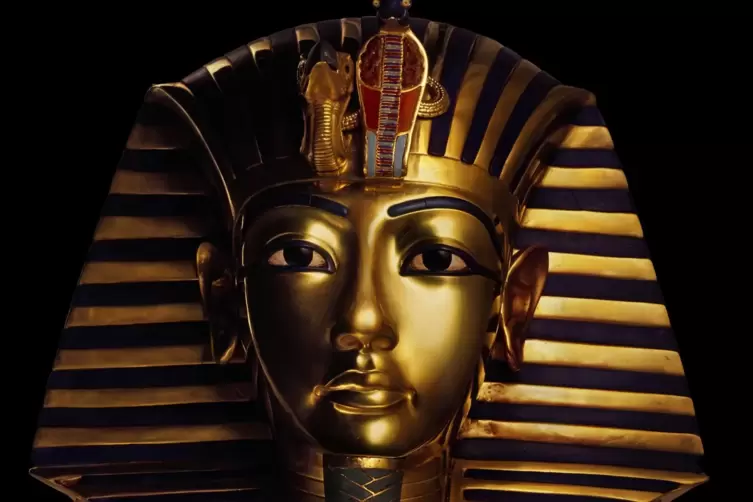 Nachbildung der wohl bekanntesten Totenmaske der Welt. Das Original ist in Kairo ausgestellt. 
