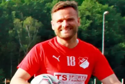 Christian Zarbel (39). 