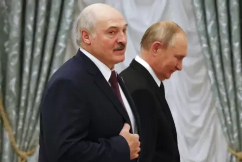 Dreistündiges Abendmahl mit Wladimir Putin, aber gegessen wurde kaum: Alexander Lukaschenko. 
