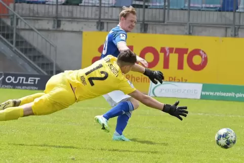 Dennis Krob, hier beim Spiel gegen den TSV Schott Mainz, erzielte in Großaspach das 1:1 für den FKP. 