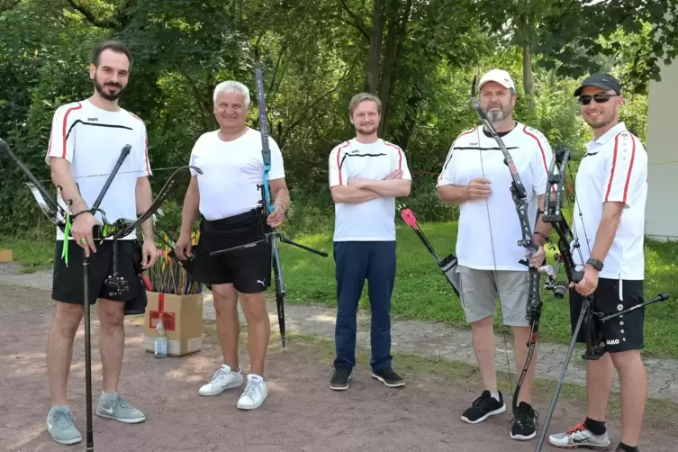 DM-Starter: von links Patrick Gieger, Daniel Schmidt, Felix Claus, Klaus Oeltze und Christian Oswald.