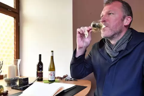 Schriftsteller Andreas Maier empfängt wieder Besucher im Turmschreiberturm – auch mehrere Lesungen sind vorgesehen. 