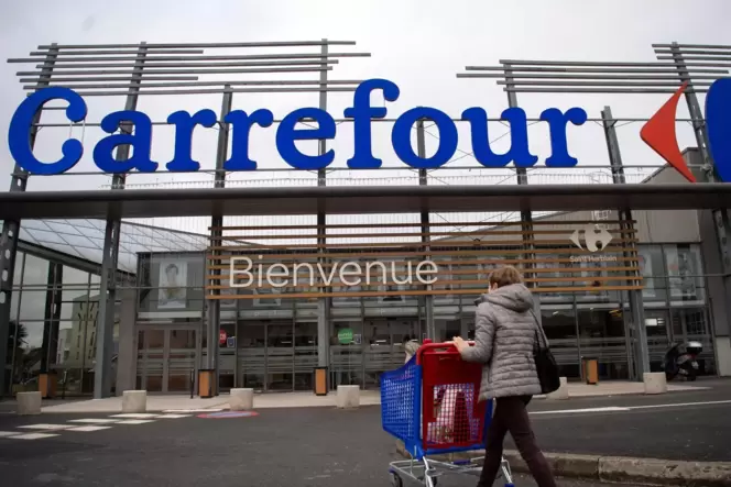 Carrefour, einer der größten Einzelhandelskonzerne Europas, reagiert mit der Expansion des eigenen Discounters Supeco auf die zu Carrefour, einer der größten Einzelhandelskonzerne Europas, reagiert mit der Expansion des eigenen Discounters Supeco auf die zu