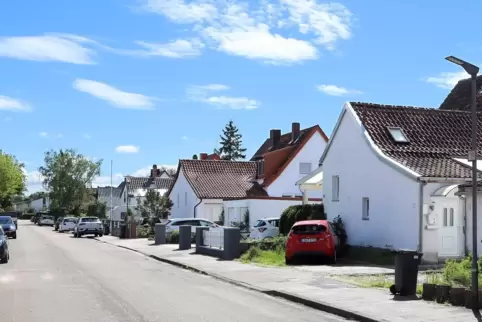 Ein Naubauvorhaben in der Münchener Straße fügt sich nun besser in seine Umgebung ein, ist die Stadt überzeugt. 