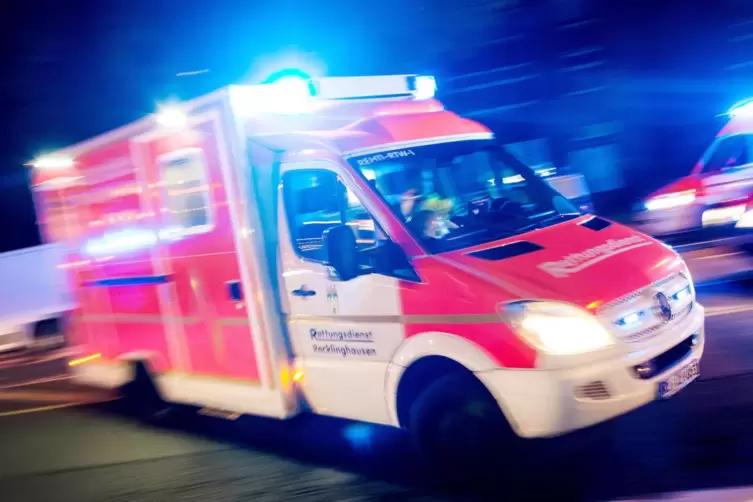 Bei dem Unfall in der Weinstraße Nord verletzte sich eine Zehnjährige am Fuß. 