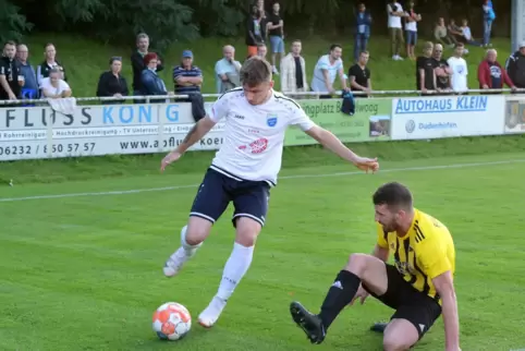 Matchwinner von Jägersburg: Simon Bundenthal (rechts).