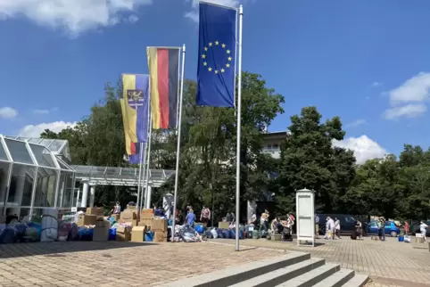 Die Reihenfolge der Haltestellen wurde geändert: Statt zur Stadthalle Germersheim fährt der Bus nun zuerst in den Römerweg. 