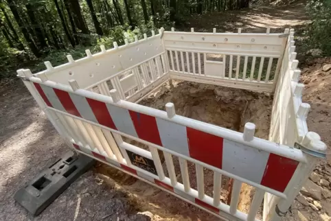 Die Baustelle für den Glasfaserausbau im Wald bei Gleisweiler war schon eingerichtet. Die Baustelle für den Glasfaserausbau im Wald bei Gleisweiler war schon eingerichtet.