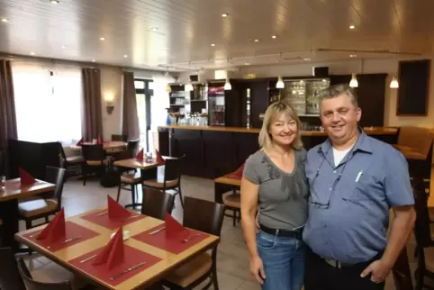 Angela und Laki Kitsekoglou geben nach 32 Jahren das Gasthaus Hellas auf.