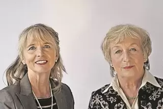 Gabriele Engel (links) und Ursula Klotmann praktizieren als systemische Therapeutinnen in Neustadt. www.ek-institut.de