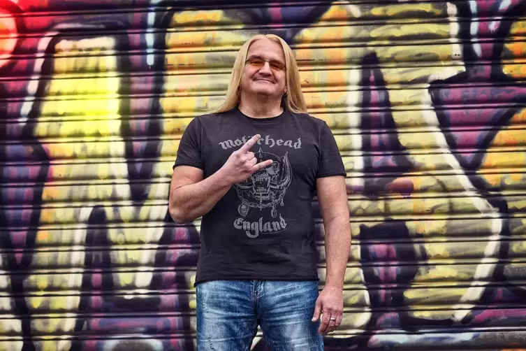 Der Comedian und selbsternannte Rocker Sven Hieronymus kommt mit seinem Programm „Als ob“ nach Zweibrücken.