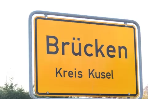 Das Vereinsgelände liegt außerhalb des Ortes.