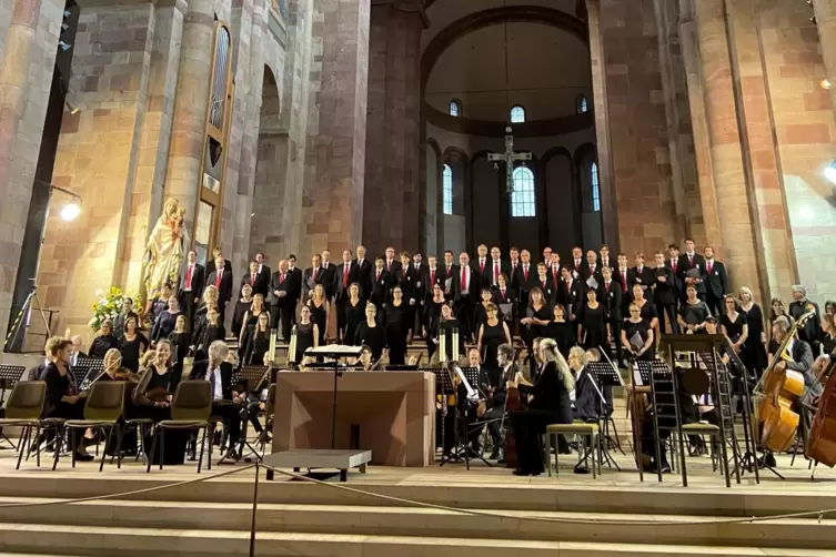 Domchor und L&rsquo;arpa festante bei Mozarts Requiem.