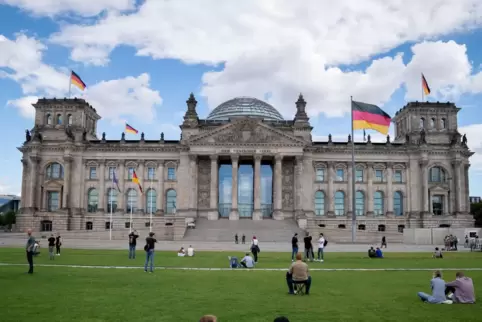 Da wollen alle Kandidaten und Kandidatinnen hin: das Reichstagsgebäude in Berlin, Sitz des Deutschen Bundestags.