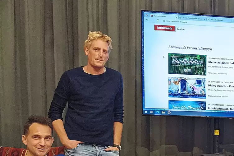 Die IT-Spezialisten Daniel Allgeier und Sven Kaemper haben sich um den Seitenaufbau gekümmert. 