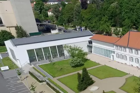 Ab Oktober soll die Stadthalle wieder für Veranstaltungen zur Verfügung stehen. Ab Oktober soll die Stadthalle wieder für Veranstaltungen zur Verfügung stehen.