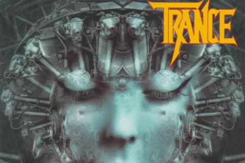 „Die Zukunft liegt in der Vergangenheit“, könnte das Motto der neuen Trance-Scheibe „Metal Forces“ lauten, denn die Band knüpft 